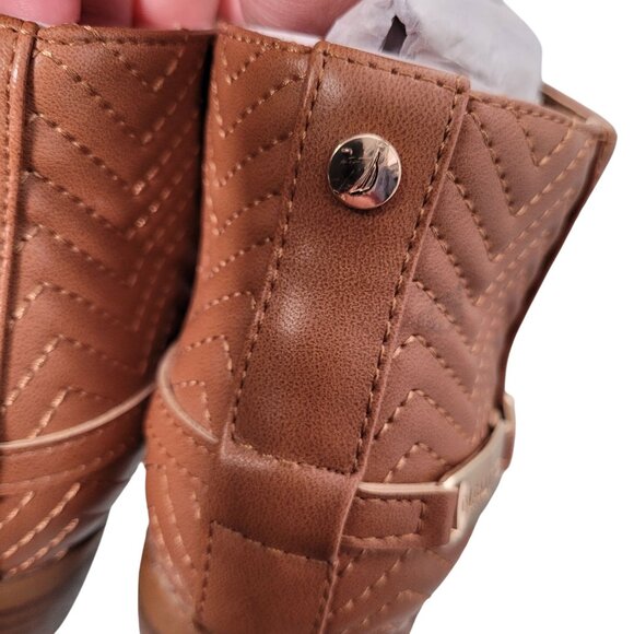 Nautica Girl's Tan Anper Boots With Quilted Pattern & Side Zipper Closure Size 3 - Picture 8 of 12